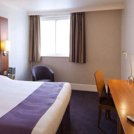 Premier Inn Liverpool City Buitenkant foto